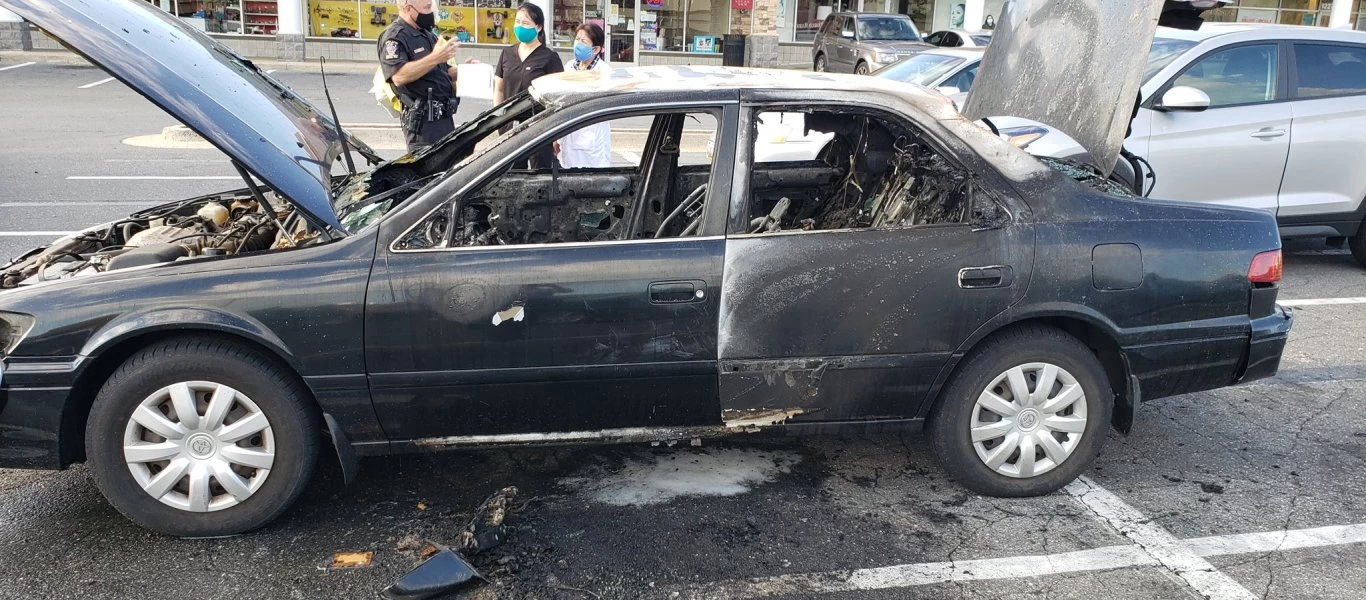 Απίστευτο περιστατικό στις ΗΠΑ: Οδηγός αυτοκινήτου τυλίχθηκε στις φλόγες με τσιγάρο και… αντισηπτικό!